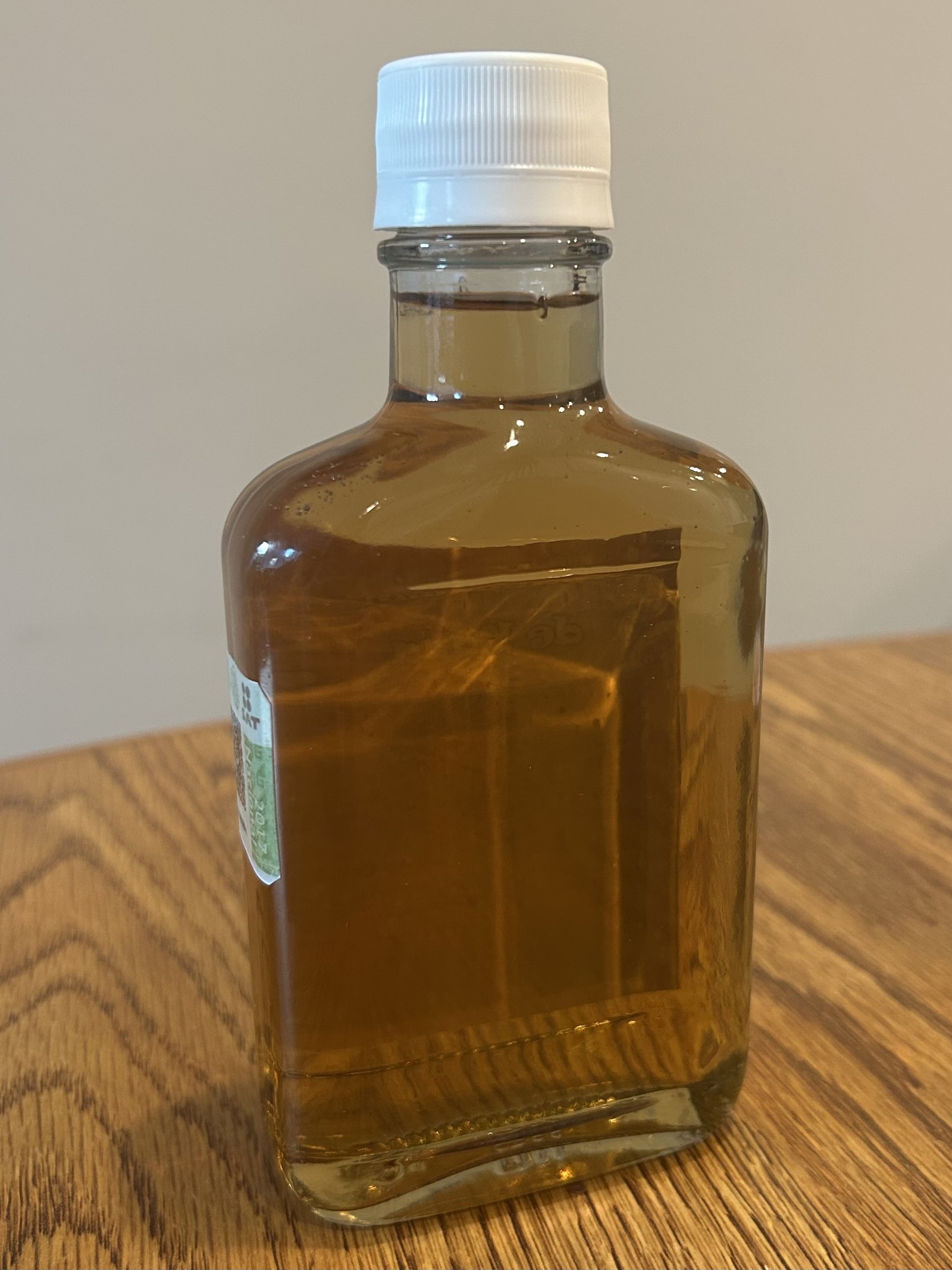 Botella de xtabentún, licor tradicional yucateco de miel y anís